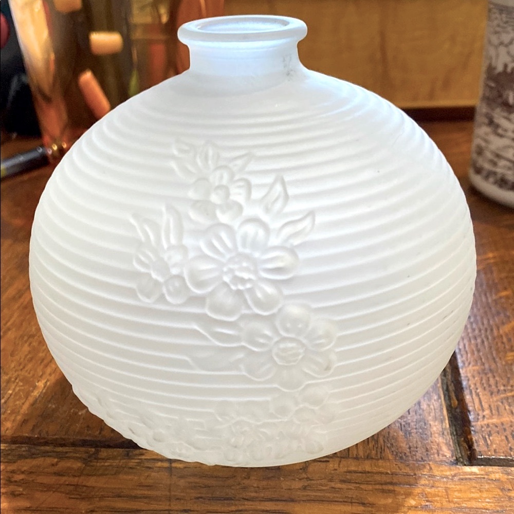 Vintage 70s Avon Frosted Glass Vase with a Floral Pattern. EUC. Raised Floral.